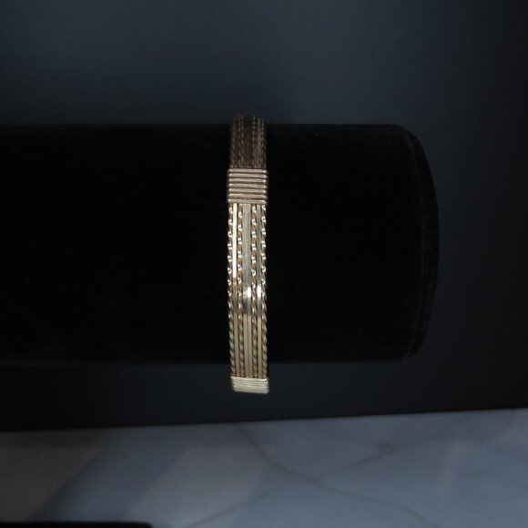 14K Gold Wire Bracelet - Picture 7 of 13